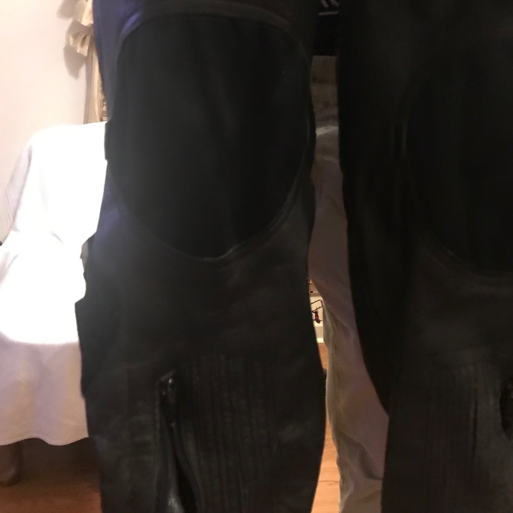 Motorcycle Racing Leathers! 🏍 - Picture 4 of 8